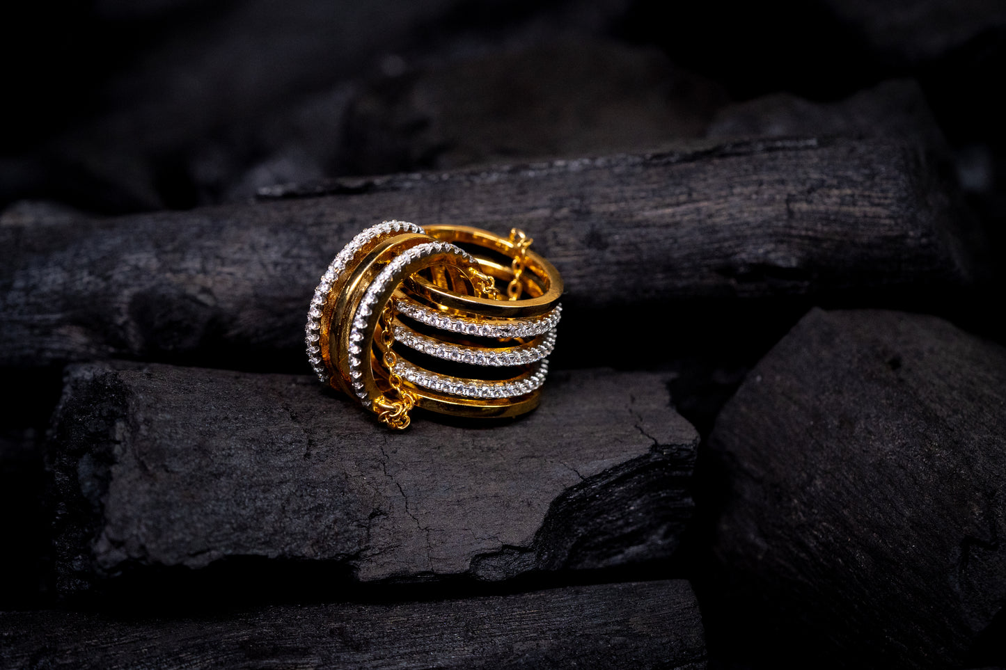 Golden Radiance Stunning Gold Ring